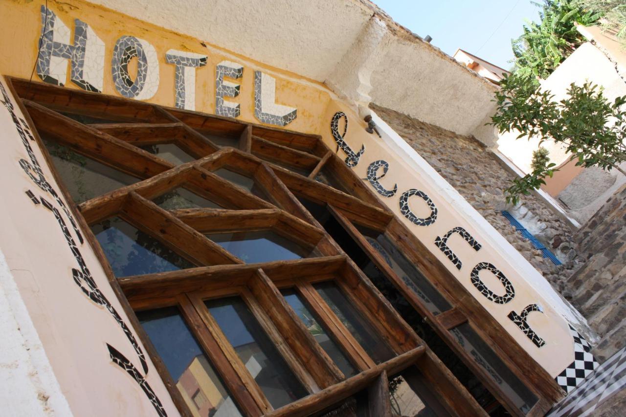 Hotel Leonor Beni Chiker Esterno foto