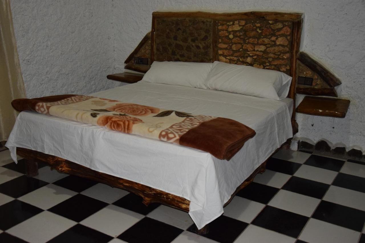 Hotel Leonor Beni Chiker Esterno foto